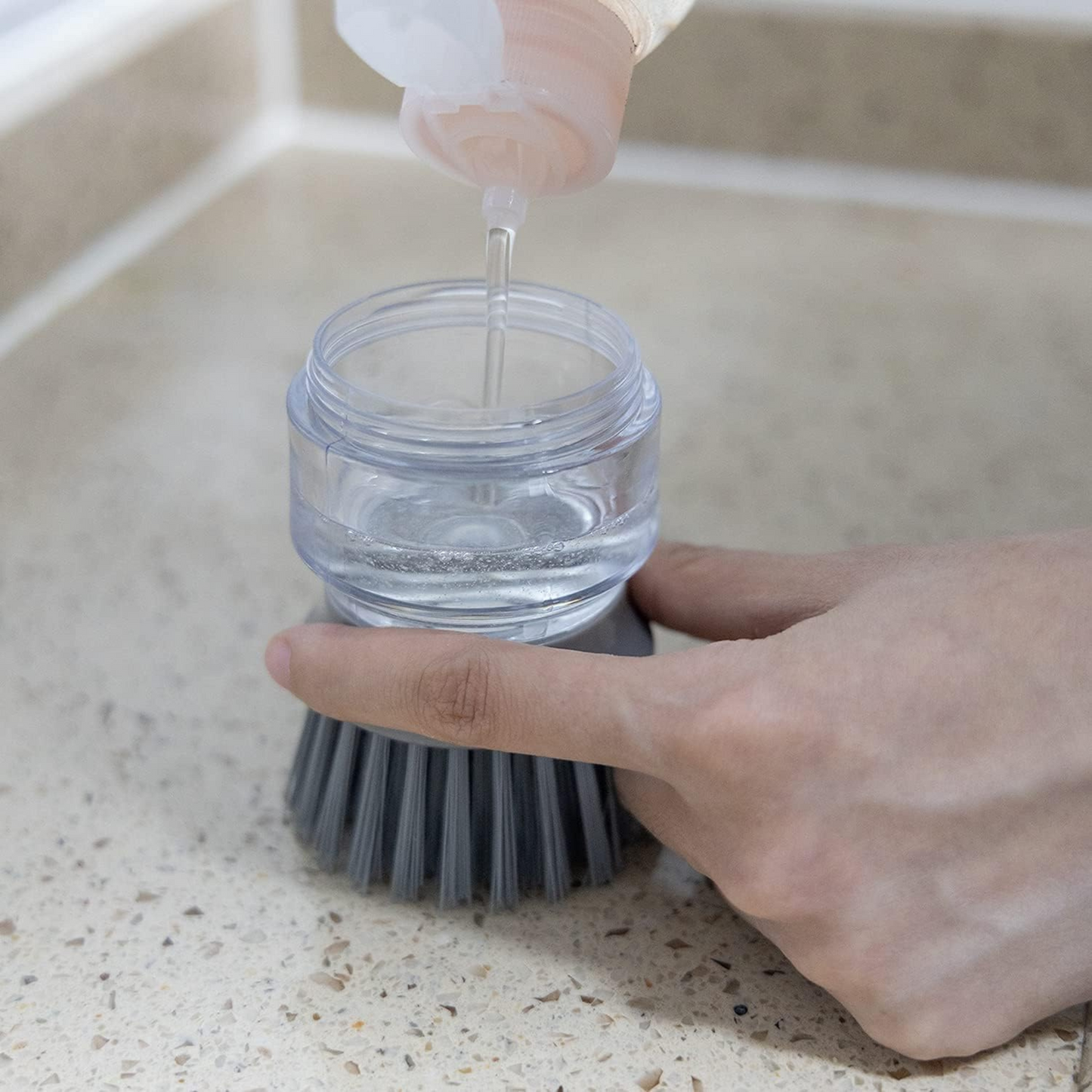 EasyClean - Brush With Reservoir